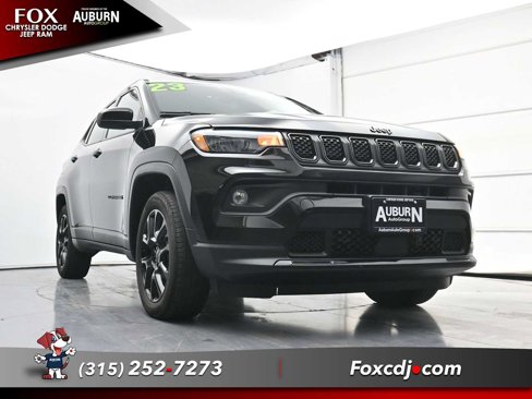 Used 2023 Jeep Compass Latitude w/ Convenience Group image 15