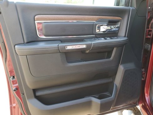 Used 2017 RAM 1500 Laramie w/ Convenience Group image 12