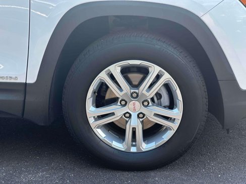 Certified 2022 GMC Terrain SLE w/ Driver Convenience Package image 5