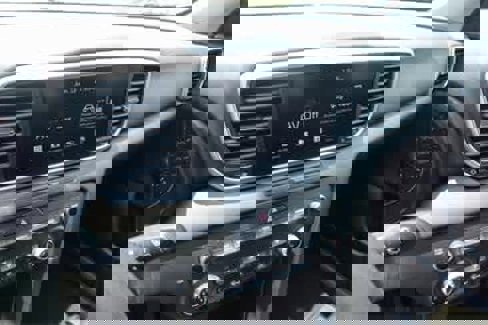 Used 2022 Kia Sportage LX image 17