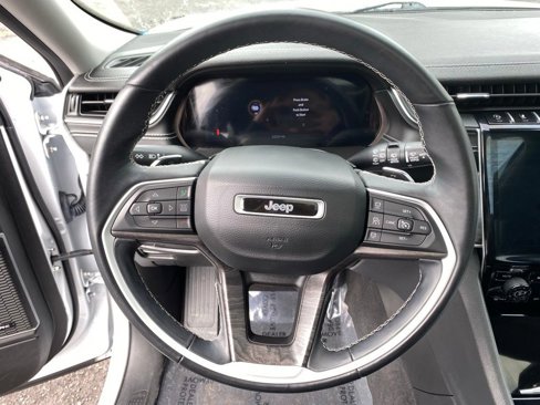 Used 2022 Jeep Grand Cherokee Limited image 13