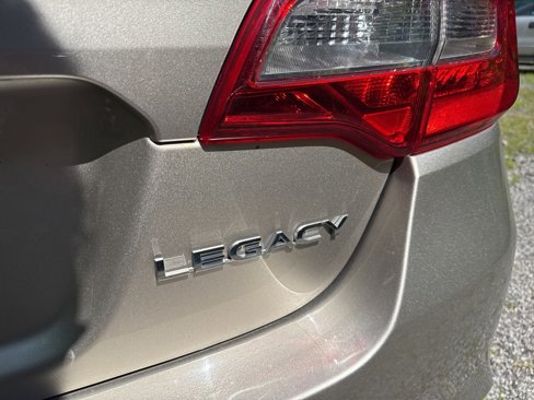 Used 2019 Subaru Legacy 2.5i Premium image 11
