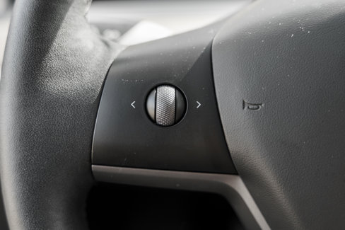 Used 2023 Tesla Model 3 Standard Range image 15