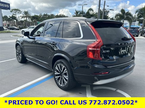 Used 2022 Volvo XC90 T6 Momentum w/ Protection Package Premier image 8