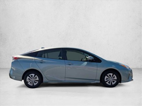 Used 2017 Toyota Prius Two w/ Prius Two Safety Plus Package image 4