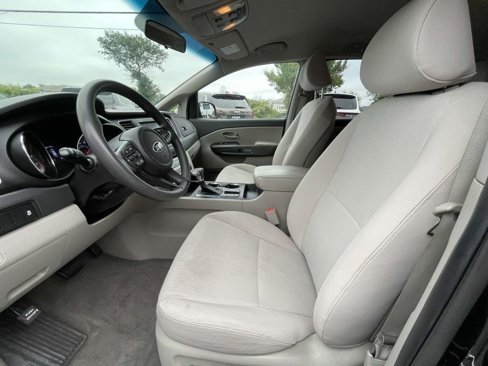 Used 2021 Kia Sedona LX image 31