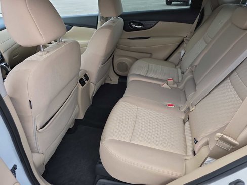 Used 2019 Nissan Rogue SV image 31
