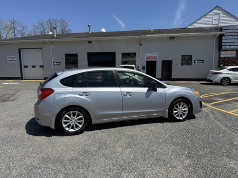 Used 2013 Subaru Impreza 2.0i Premium w/ All-Weather Pkg image 10