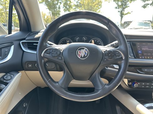 Used 2020 Buick Enclave Essence w/ LPO, Luxury Package image 24