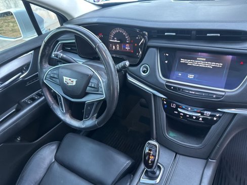 Used 2017 Cadillac XT5 Premium Luxury w/ Driver Assist Package image 11