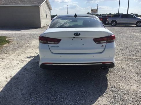 Used 2018 Kia Optima S w/ Panoramic Sunroof Package image 4