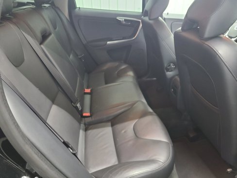 Used 2015 Volvo XC60 T6 Premier Plus image 39