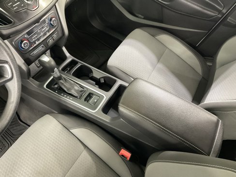 Used 2017 Ford Escape SE image 18