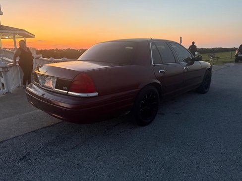 Used 2011 Ford Crown Victoria LX w/ Comfort Appearance Pkg image 5