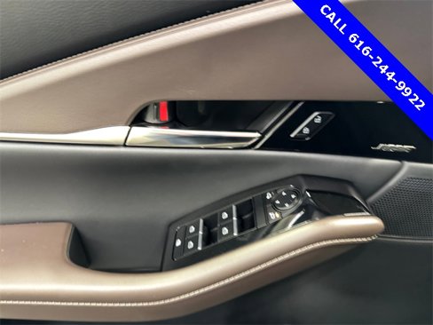 Used 2021 MAZDA CX-30 AWD 2.5 S w/ Premium Package image 12