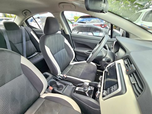 Used 2021 Nissan Versa SV image 8