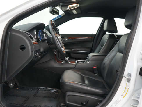 Used 2014 Chrysler 300 AWD w/ Driver Convenience Group image 17