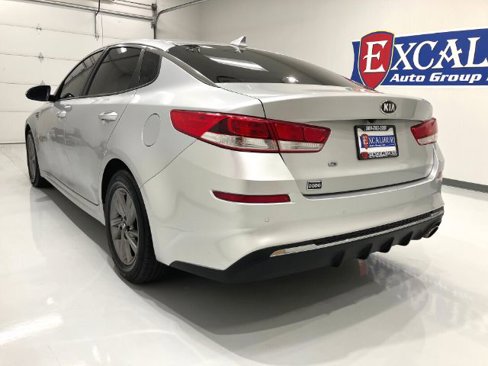 Used 2019 Kia Optima LX image 10