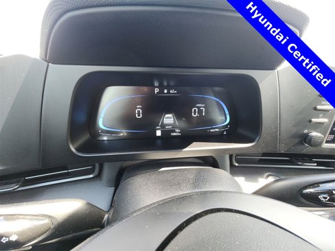 Used 2025 Hyundai Elantra Sport image 15