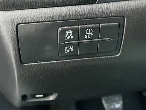 Used 2014 MAZDA MAZDA3 i Touring image 10