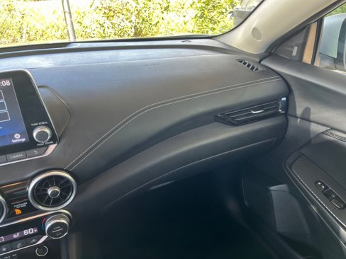 Used 2021 Nissan Sentra SV image 39