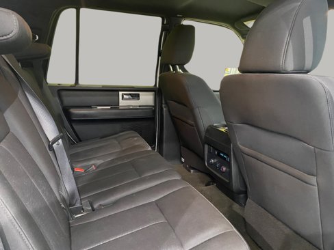 Used 2017 Ford Expedition XLT image 24