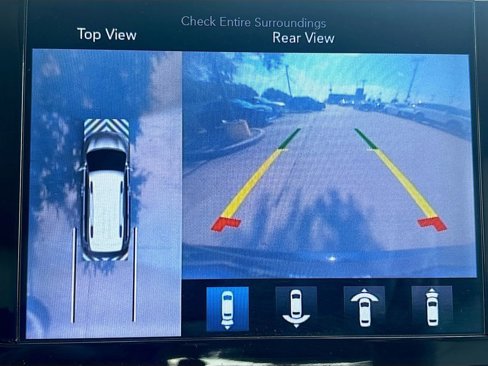 Used 2017 Chrysler Pacifica Platinum image 14