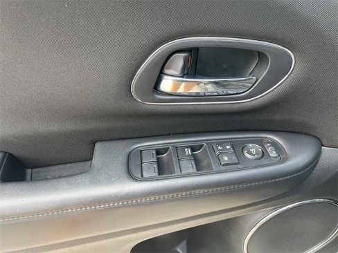 Used 2016 Honda HR-V EX image 13
