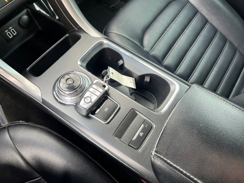 Used 2019 Ford Fusion SEL image 32
