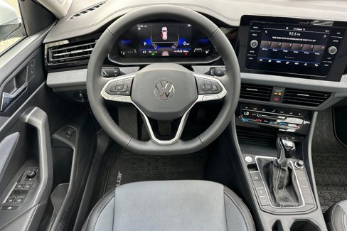 New 2025 Volkswagen Jetta SE image 13