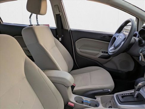 Used 2018 Ford Fiesta SE image 19