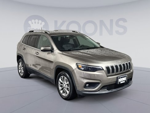Used 2019 Jeep Cherokee Latitude Plus image 10