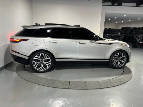 Used 2018 Land Rover Range Rover Velar R-Dynamic HSE image 8