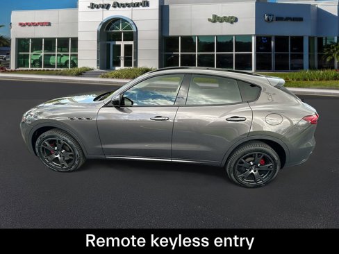 Used 2019 Maserati Levante image 5