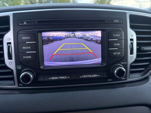 Used 2019 Kia Sportage LX image 15