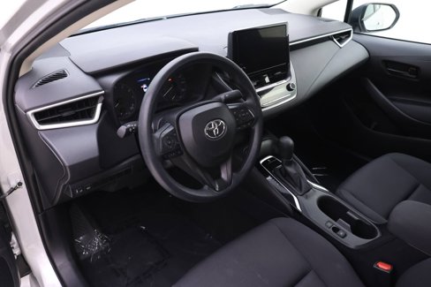 Used 2024 Toyota Corolla LE image 3