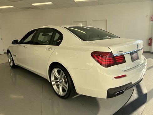 Used 2014 BMW 750Li xDrive image 5