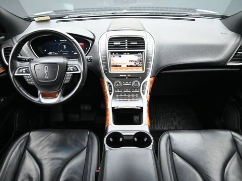Used 2019 Lincoln Nautilus Reserve image 18
