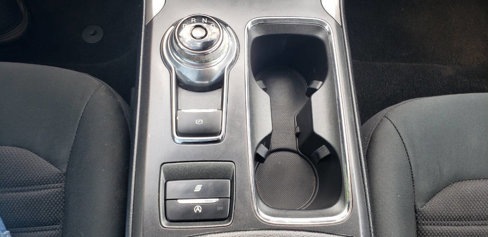 Used 2020 Ford Fusion SE image 18