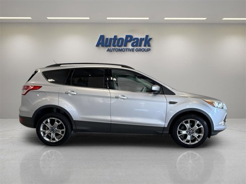 Used 2014 Ford Escape SE w/ Equipment Group 201A image 8