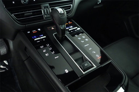 Used 2022 Porsche Macan image 55