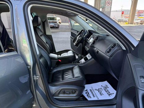 Used 2013 Volkswagen Tiguan S image 21