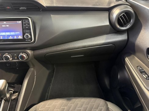 Used 2021 Nissan Kicks S image 19