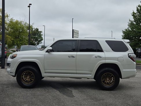 Used 2015 Toyota 4Runner Limited image 12