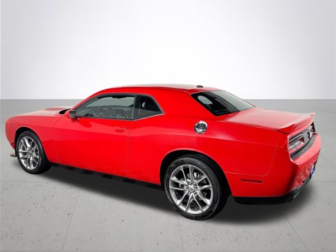 Used 2022 Dodge Challenger GT image 8