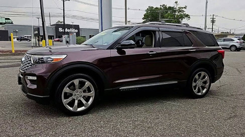 Certified 2020 Ford Explorer Platinum w/ Premium Technology Package image 4