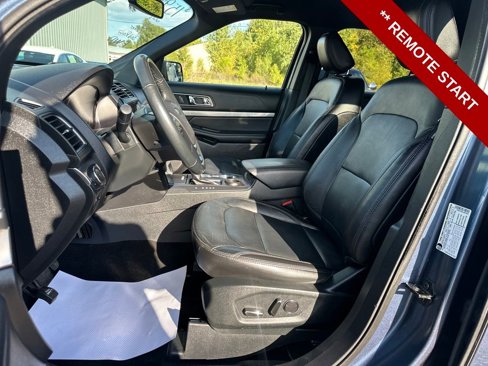 Used 2018 Ford Explorer XLT w/ Equipment Group 202A image 11