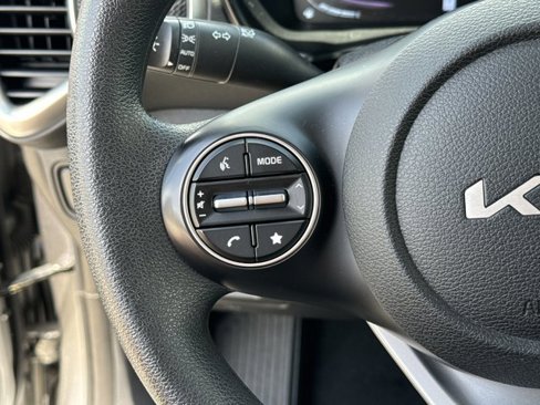 Used 2023 Kia Soul LX w/ LX Technology Package image 25
