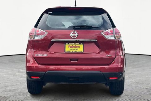 Used 2016 Nissan Rogue S image 4