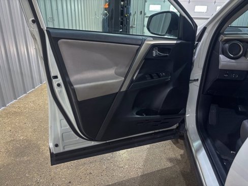 Used 2015 Toyota RAV4 XLE image 13